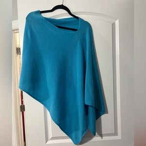 Claudia Nichole cashmere wrap. It can be found on line at Alashan Cashmere